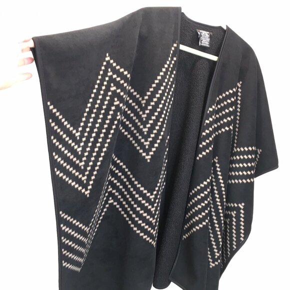 Ike Behar Blanket Poncho Black Shawl Reversible Wrap Fleece Women One Size Cozy - Picture 10 of 16